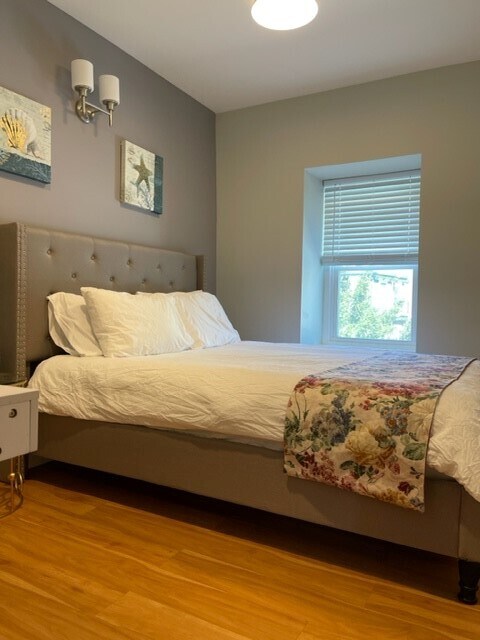 302 Bedroom - 3505 Race St
