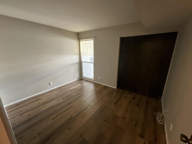 Building Photo - 3229 S Fairfield Dr