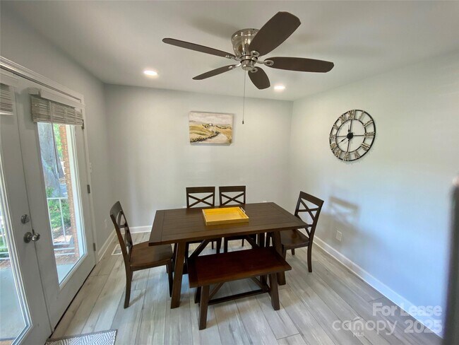 Building Photo - 113 Forest Dr