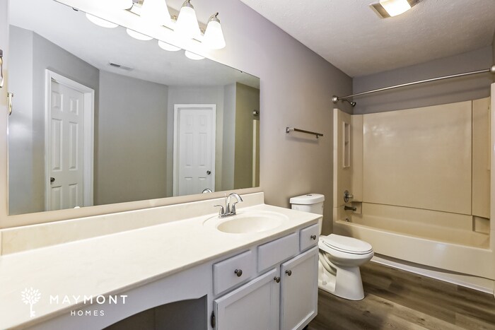 Building Photo - 10440 Wintergreen Way