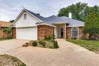 Building Photo - 1864 Kings Canyon Cir