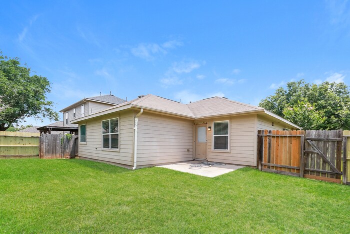 Building Photo - 1015 Bahia Vista Dr
