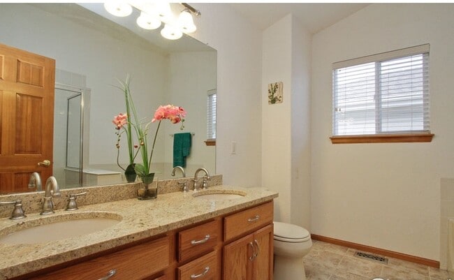 Building Photo - 13618 Parkview Pl