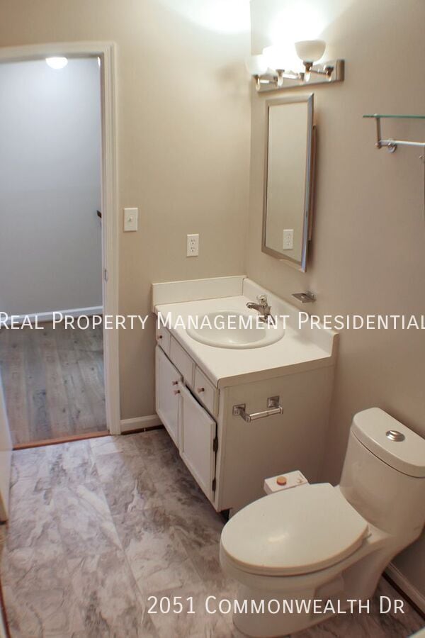 Building Photo - 2051 Commonwealth Dr