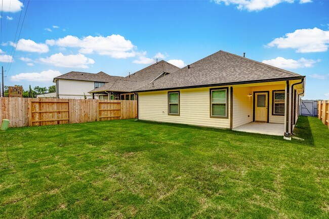 Building Photo - 8443 Red Shiner Wy