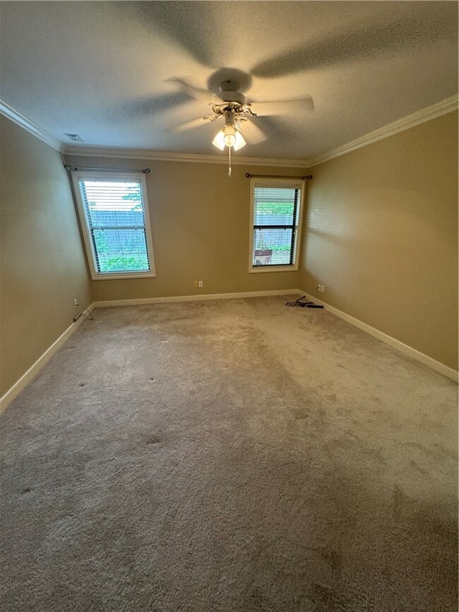 Building Photo - 82 E Cydnee St