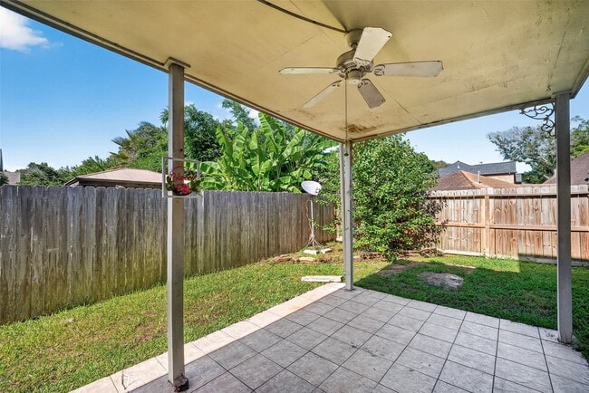 Building Photo - 2411 Charter Oaks Ct