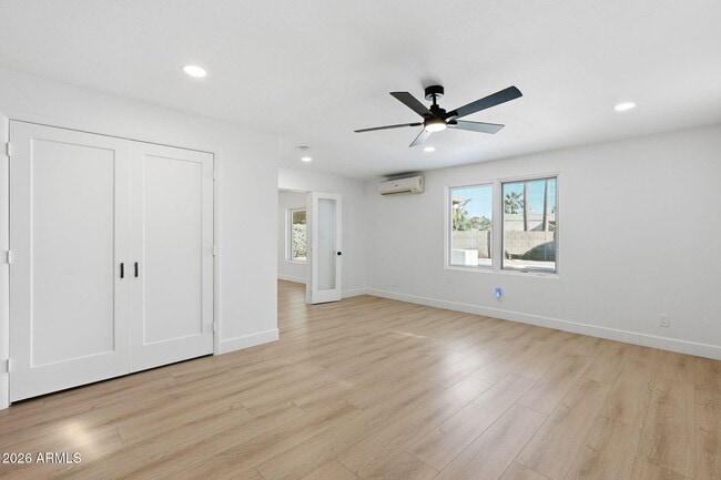 Building Photo - 6615 E Phelps Rd