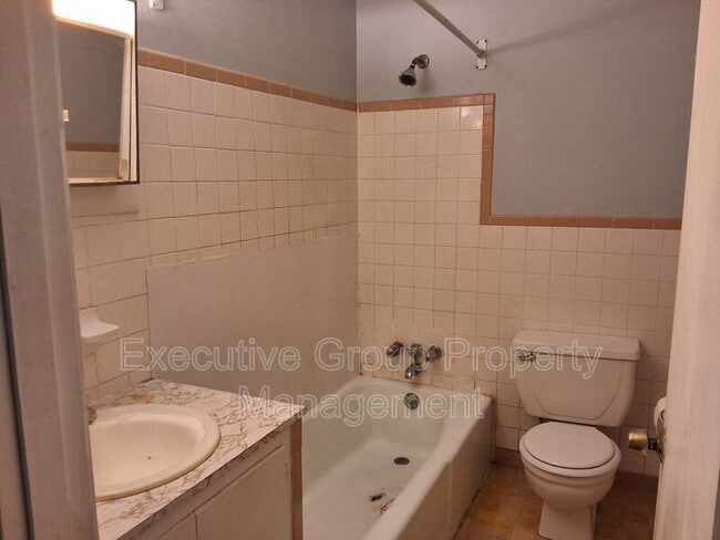 Building Photo - 1140 Evelyn Dr