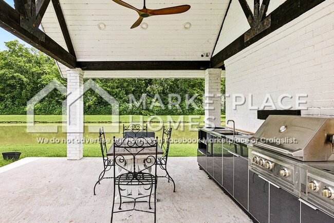 Building Photo - 5755 Oak Trace Dr