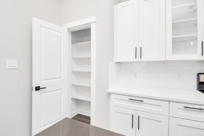 Building Photo - 8419 Berry Brush Ln