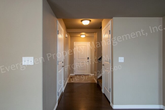 Building Photo - 1826 Ruddlesway Dr