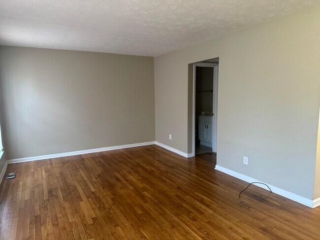 Building Photo - 246 Osage Ct