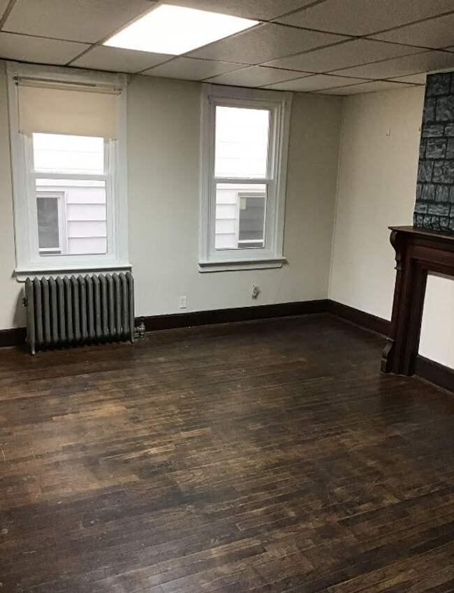 Building Photo - 113 E Orange St