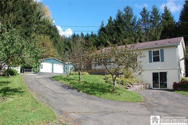 Building Photo - 2656 1/2 Horton Rd