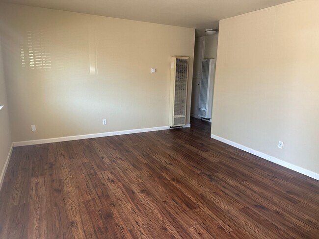 Building Photo - 871 El Cerrito Way