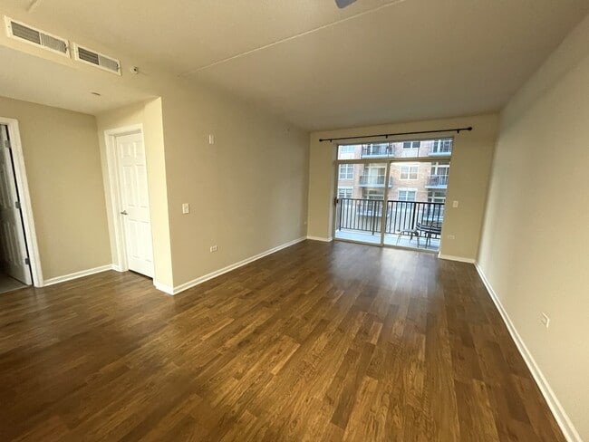 Building Photo - 656 Pearson St