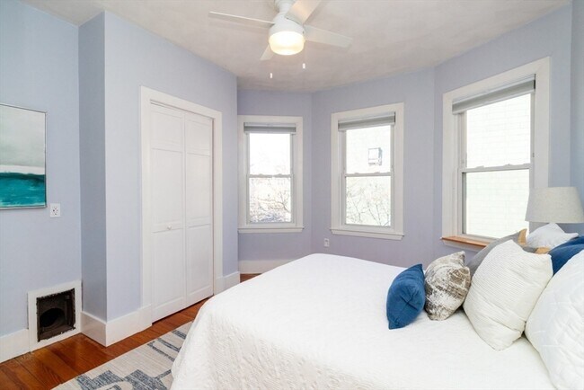 Building Photo - 23 Wenham St