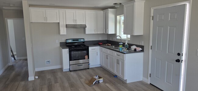 Building Photo - 7616 Barberry Ave