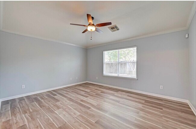 Building Photo - 26435 Marble Falls Bend