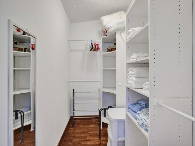 Building Photo - 1245 SW 46th Way