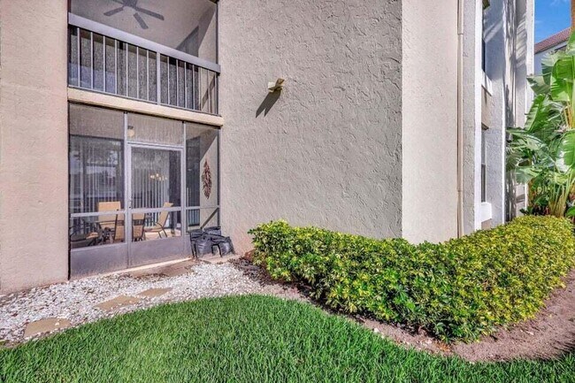 Building Photo - 1915 Lavers Cir