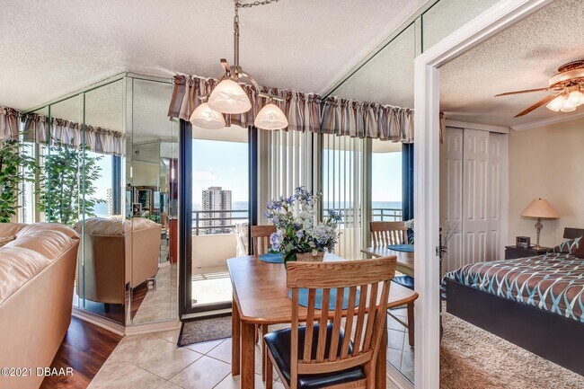 Building Photo - 1 Oceans W Blvd