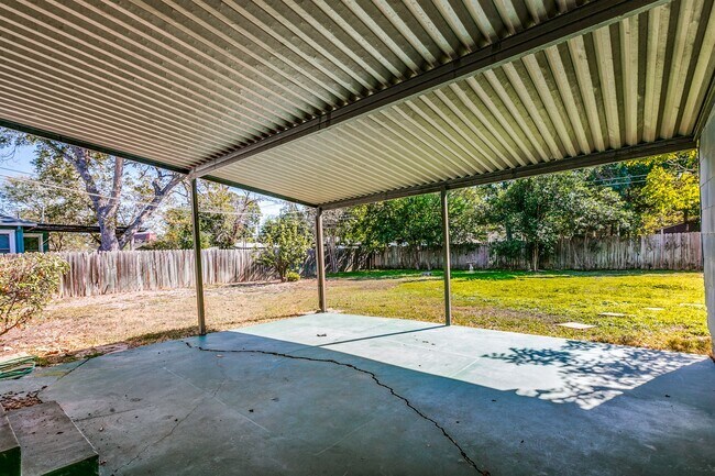 Building Photo - 2-BEDROOM TERRELL HEIGHTS COTTAGE