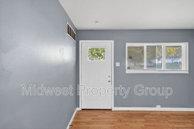 Building Photo - 148 Glen Garry Rd