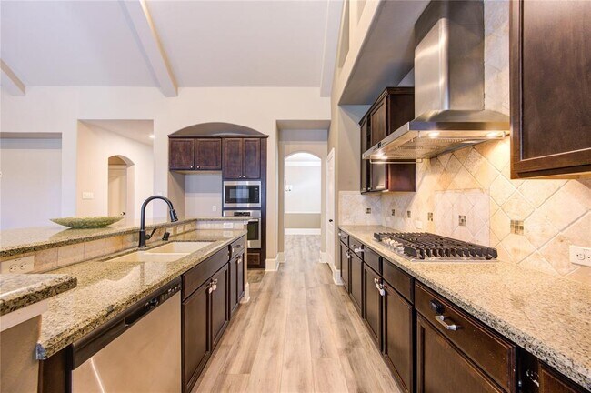 Building Photo - 611 Whitney Oaks Ln