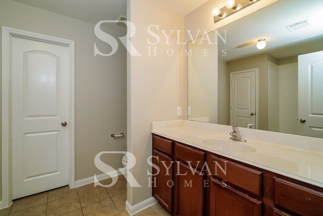 Building Photo - Living where You Love is Good for your Heart!