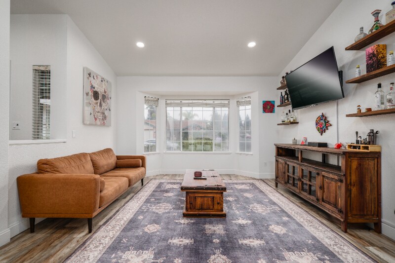 Building Photo - 9161 Kneeland Ct