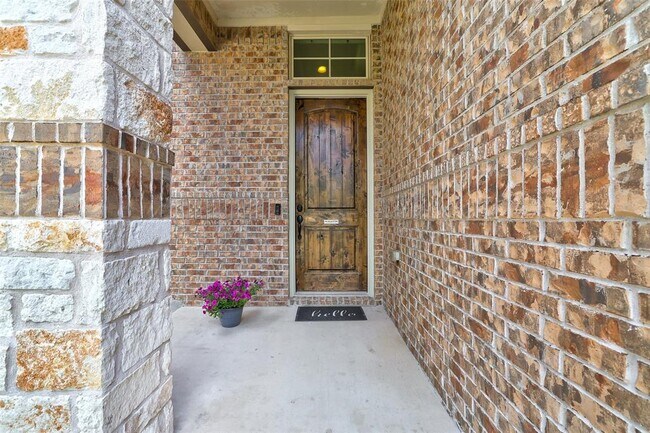 Building Photo - 2416 Millbrook Loop