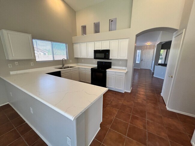 Building Photo - Spacious 3Bd 2 Ba Home In Litchfield Park ...