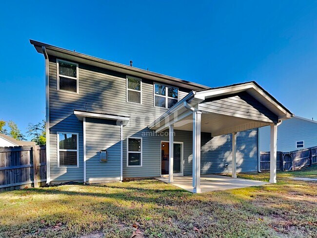 Building Photo - 102 White Ash Ln