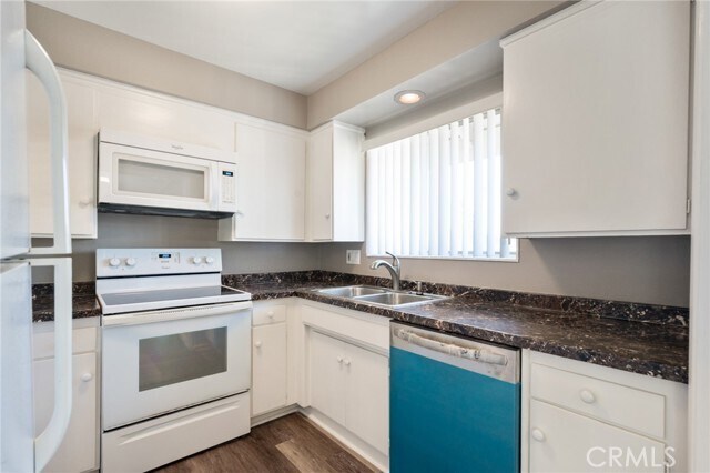 Building Photo - 22945 Nadine Cir