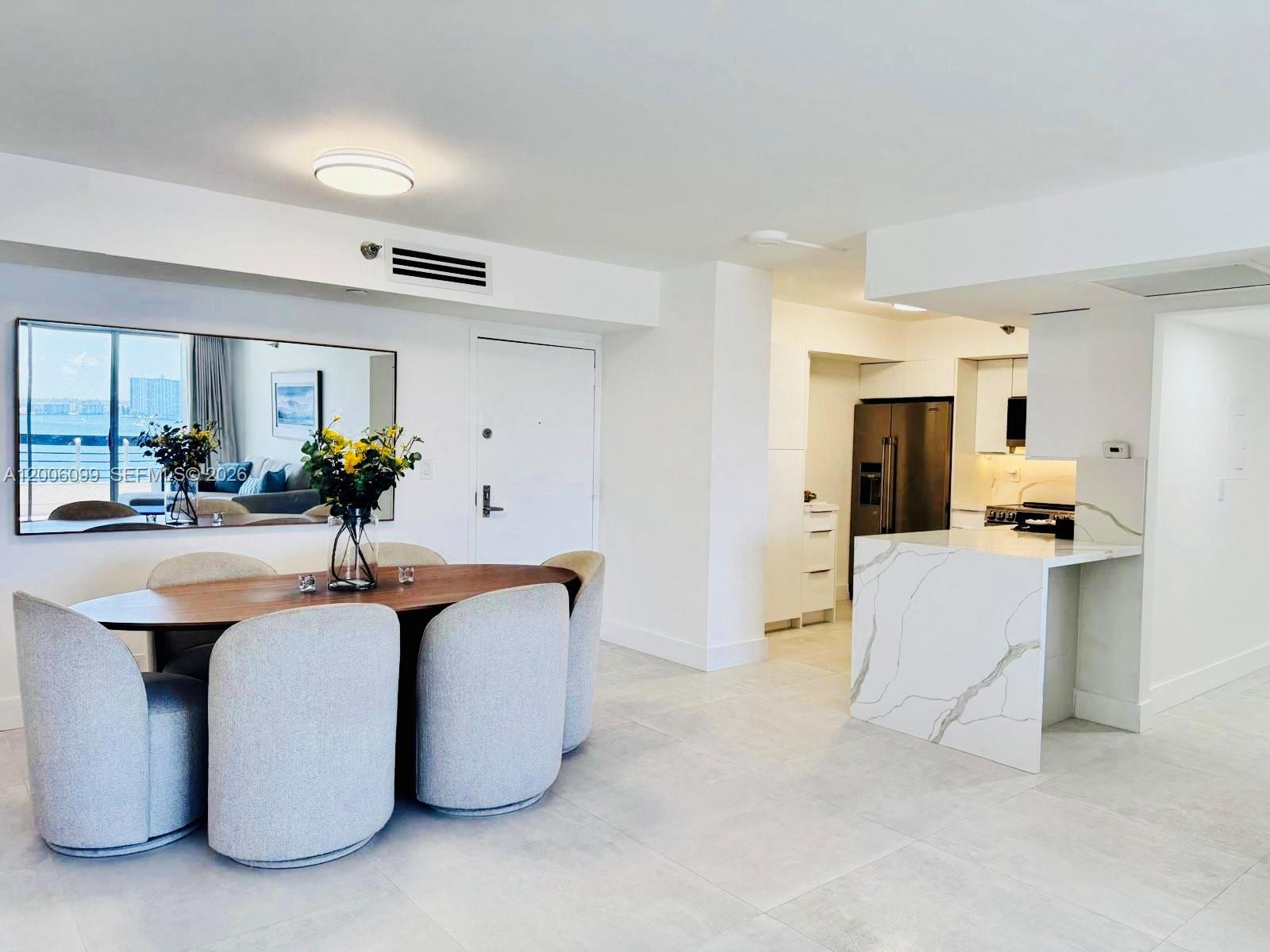 Building Photo - 19101 NE 36th Ct