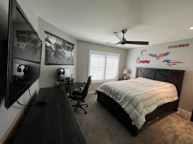 Building Photo - 3 bedroom in desirable Regency Park!
