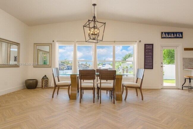 Building Photo - 2305 N Ocean Blvd