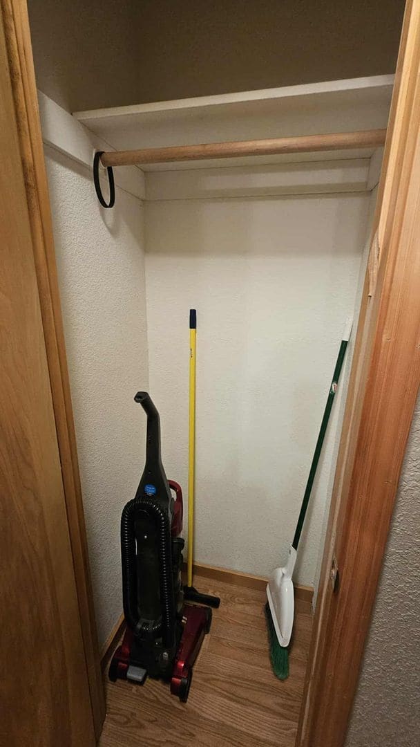 Building Photo - Fully Furnished House with views and all u...