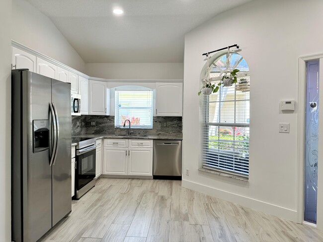 Building Photo - 1813 Wood Fern Dr