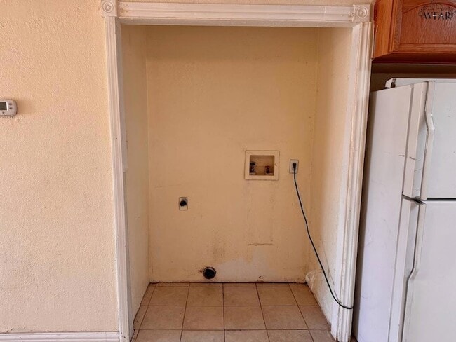 Building Photo - 1612 Phoenix Dr