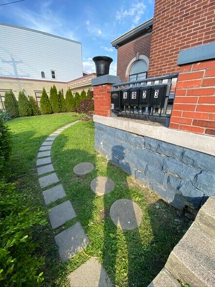 Front yard walk to backyard - 410 Fairfield Ave