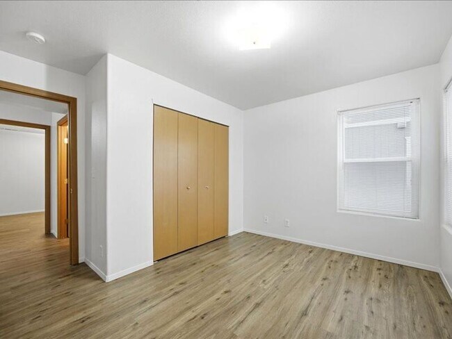 Building Photo - 6405 Chapel Hill Blvd