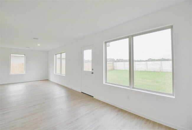 Building Photo - 18546 Cepagatti Dr