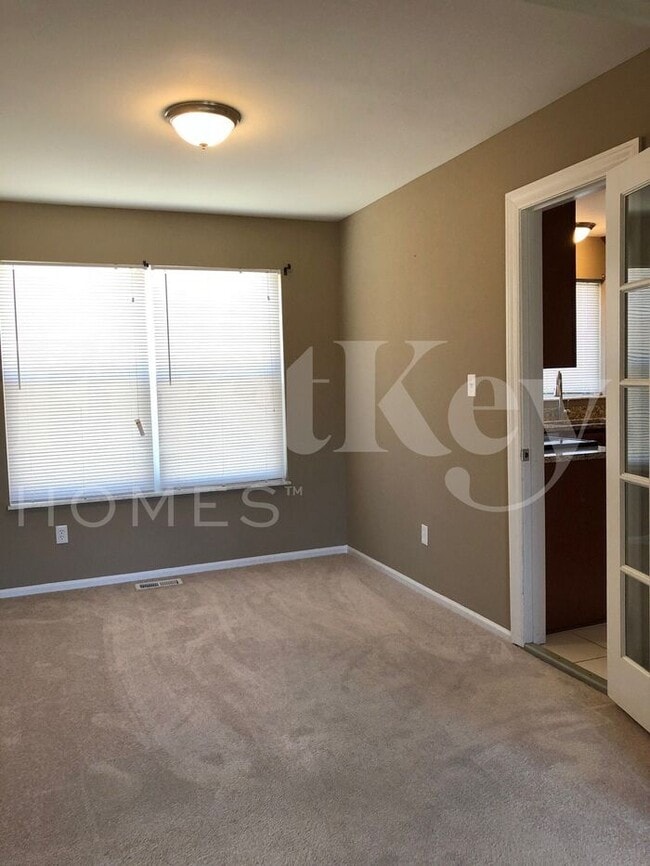 Building Photo - 16727 N Fork Ridge Dr