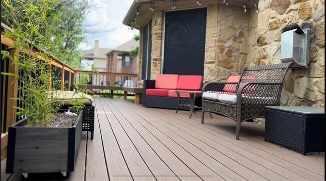 Building Photo - 9509 Lisi Anne Dr