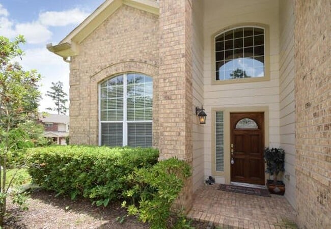 Building Photo - 19 W Spindle Tree Cir