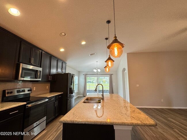 Building Photo - 94267 Woodbrier Cir