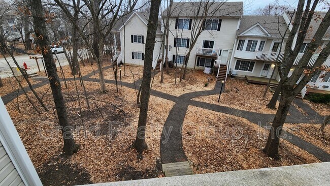 Building Photo - 277 W Treehouse Ln
